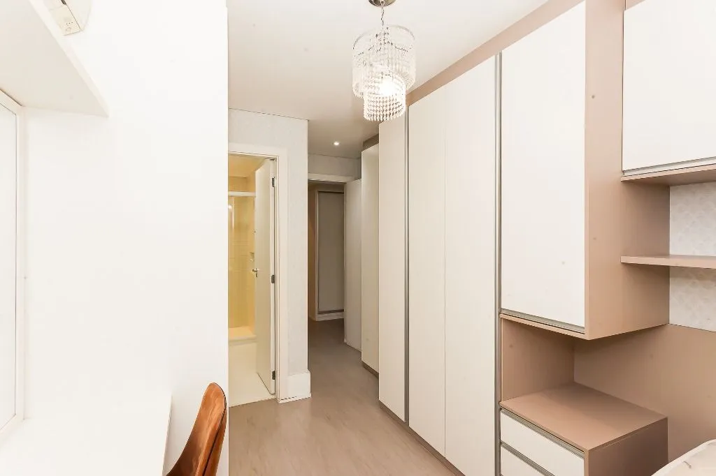 Rental apartment with 3 en-suite bedrooms and 4 baths — photo 29