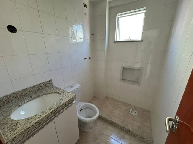 Unfurnished 1-bedroom apartment with open-plan kitchen — photo 6