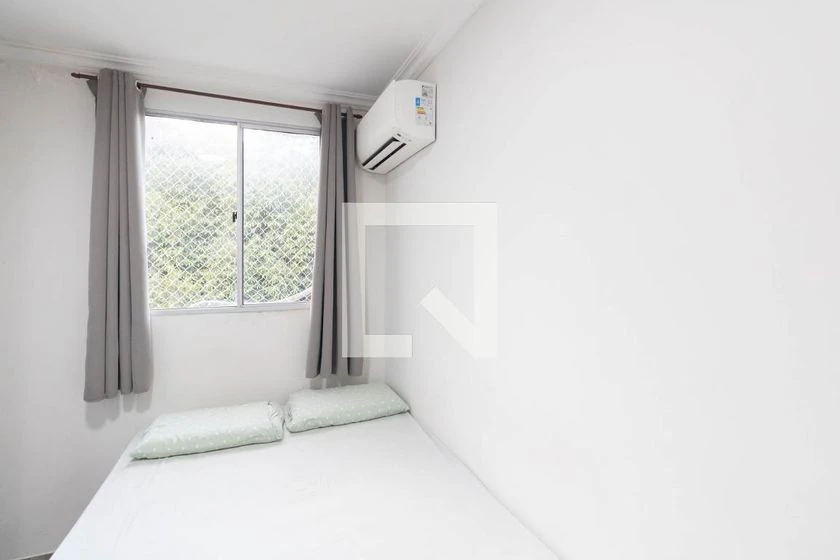 2-bedroom apartment with a closed kitchen and gas stove — photo 5