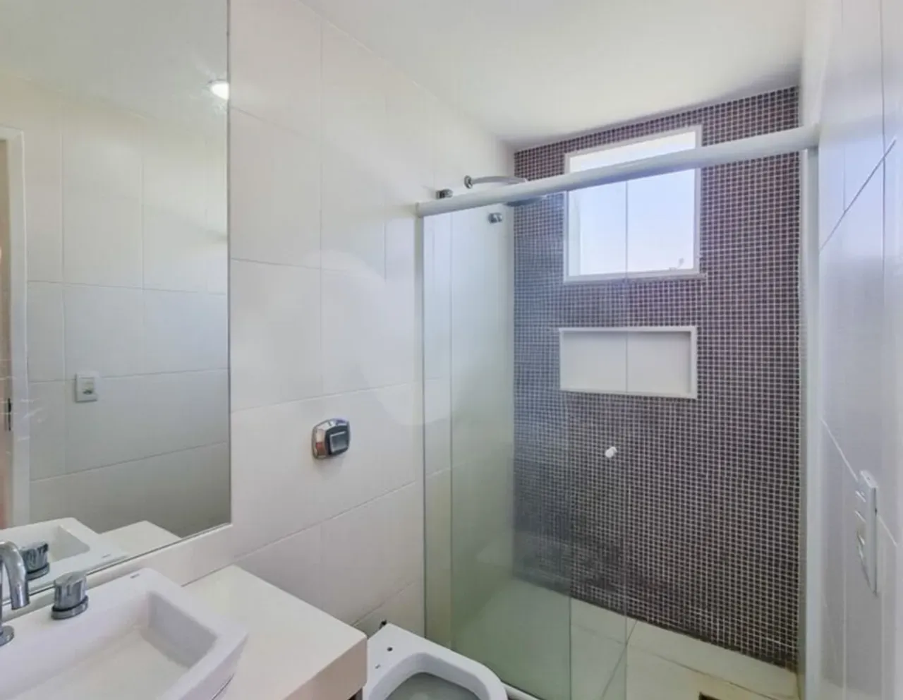 Casa com 5 quartos e 400 m², cozinha fechada — photo 8