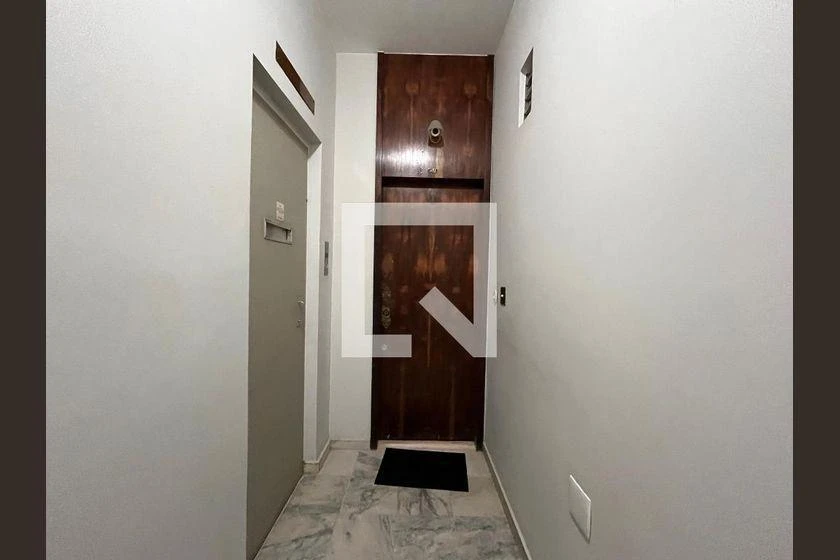 Furnished 3-bedroom apartment with open kitchen — photo 40