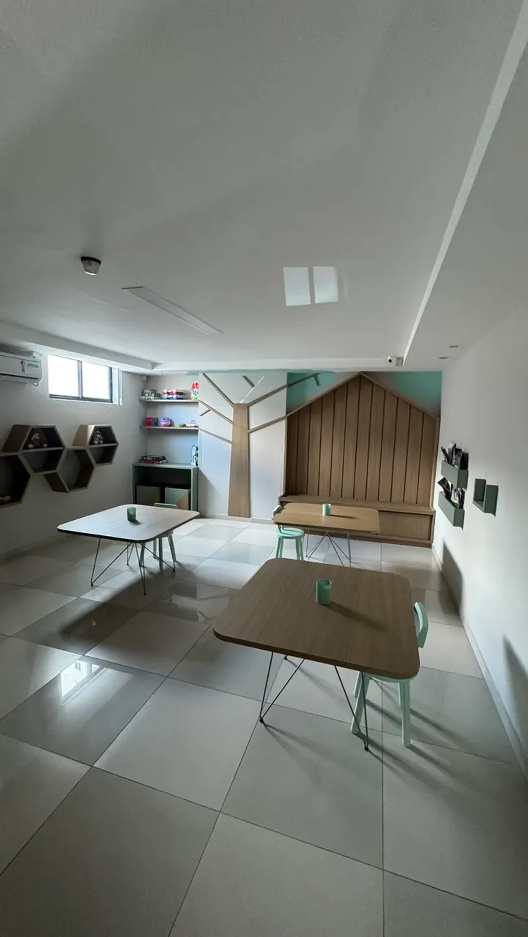 Apartment on the 18th floor with a washing machine — photo 28