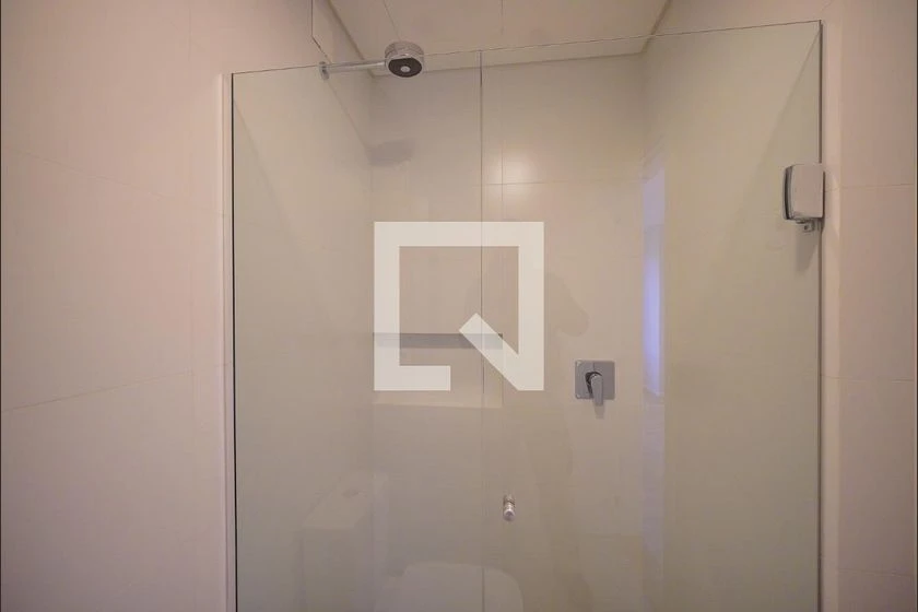 Apartment with 3 en-suite bedrooms and integrated kitchen — photo 10