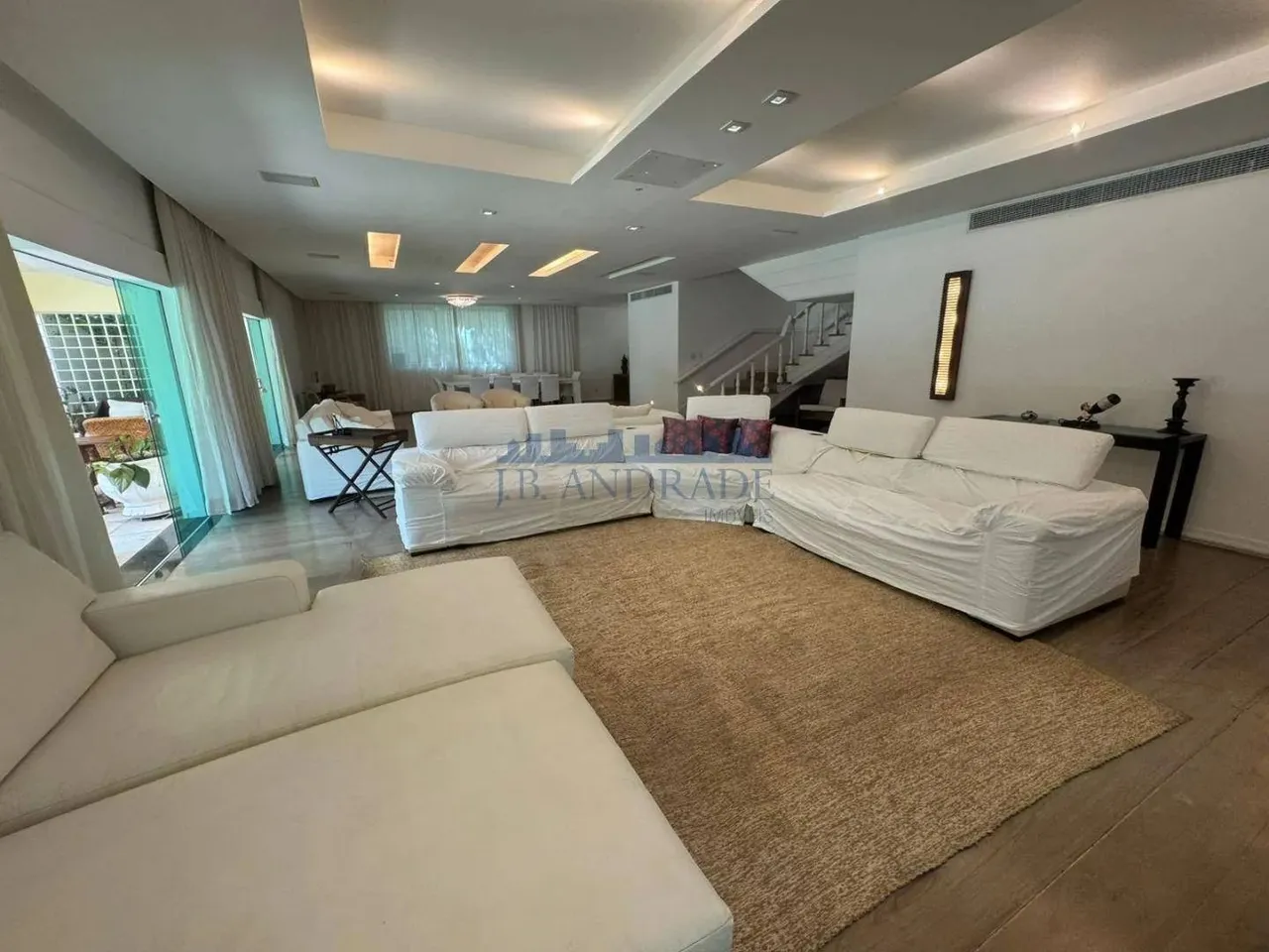 House with 5 parking spots and 5 bedrooms — photo 8