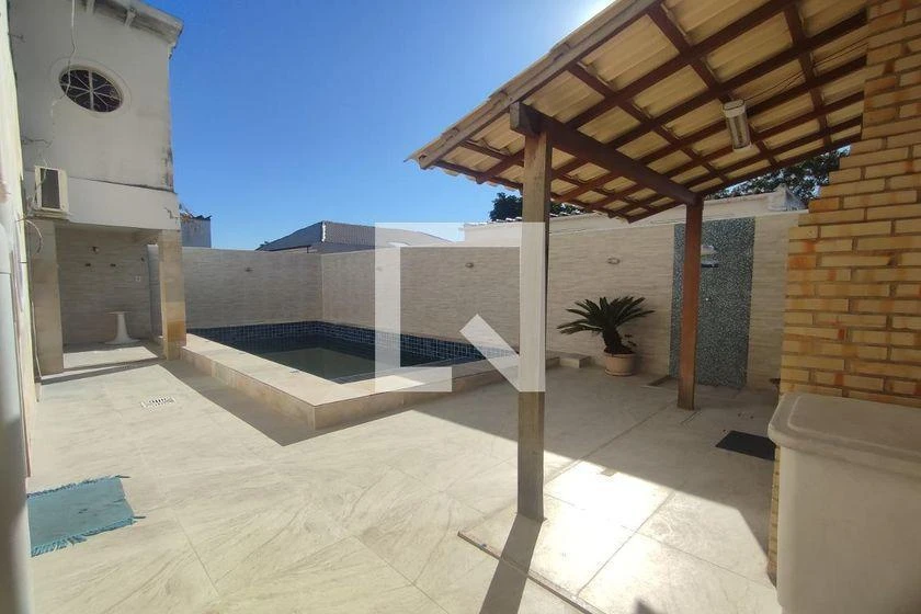 600 m² house with 5 bedrooms and balcony barbecue — photo 15