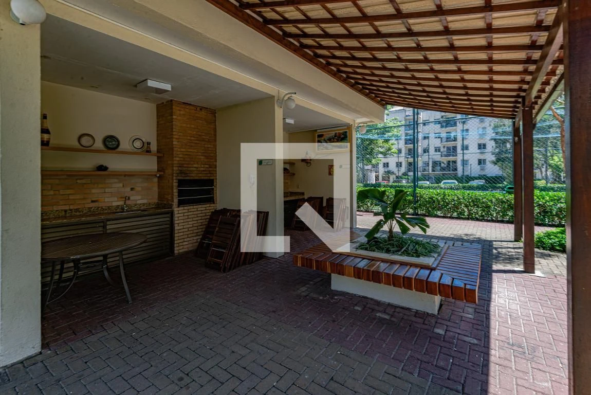 4-bedroom apartment with a mountain view in Rio de Janeiro — photo 11