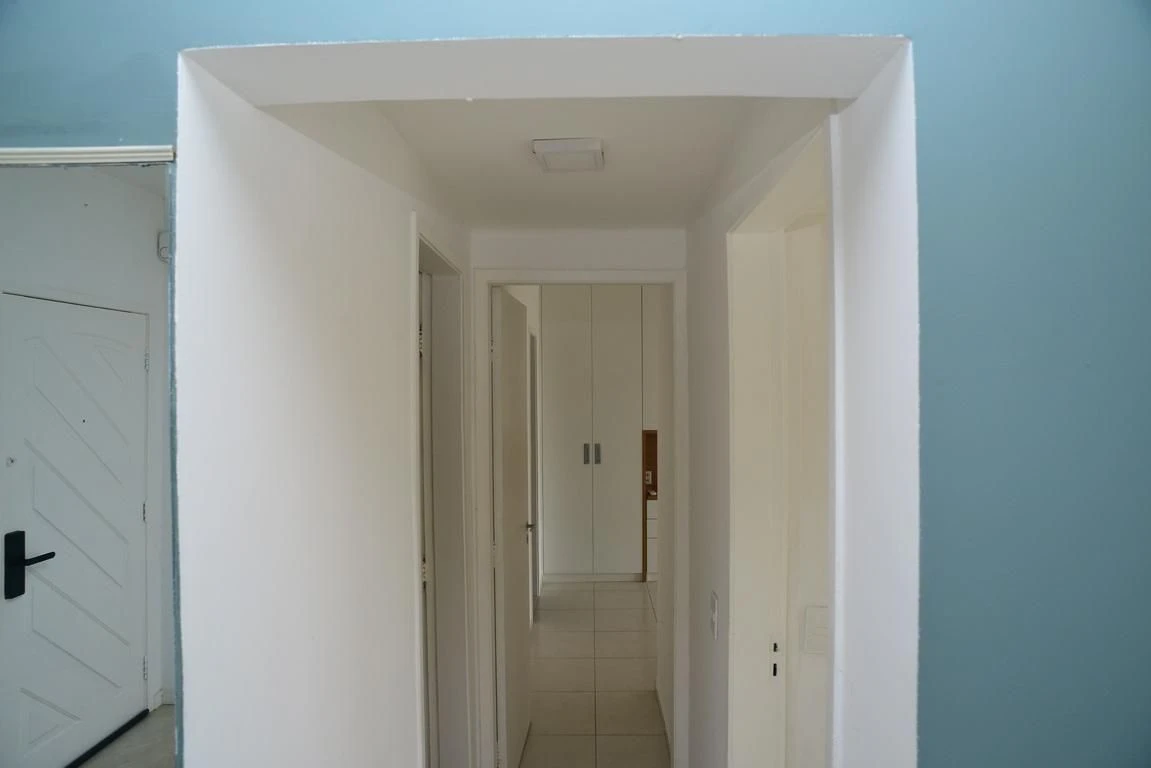 Rental apartment with 2 bedrooms and a glass balcony — photo 19