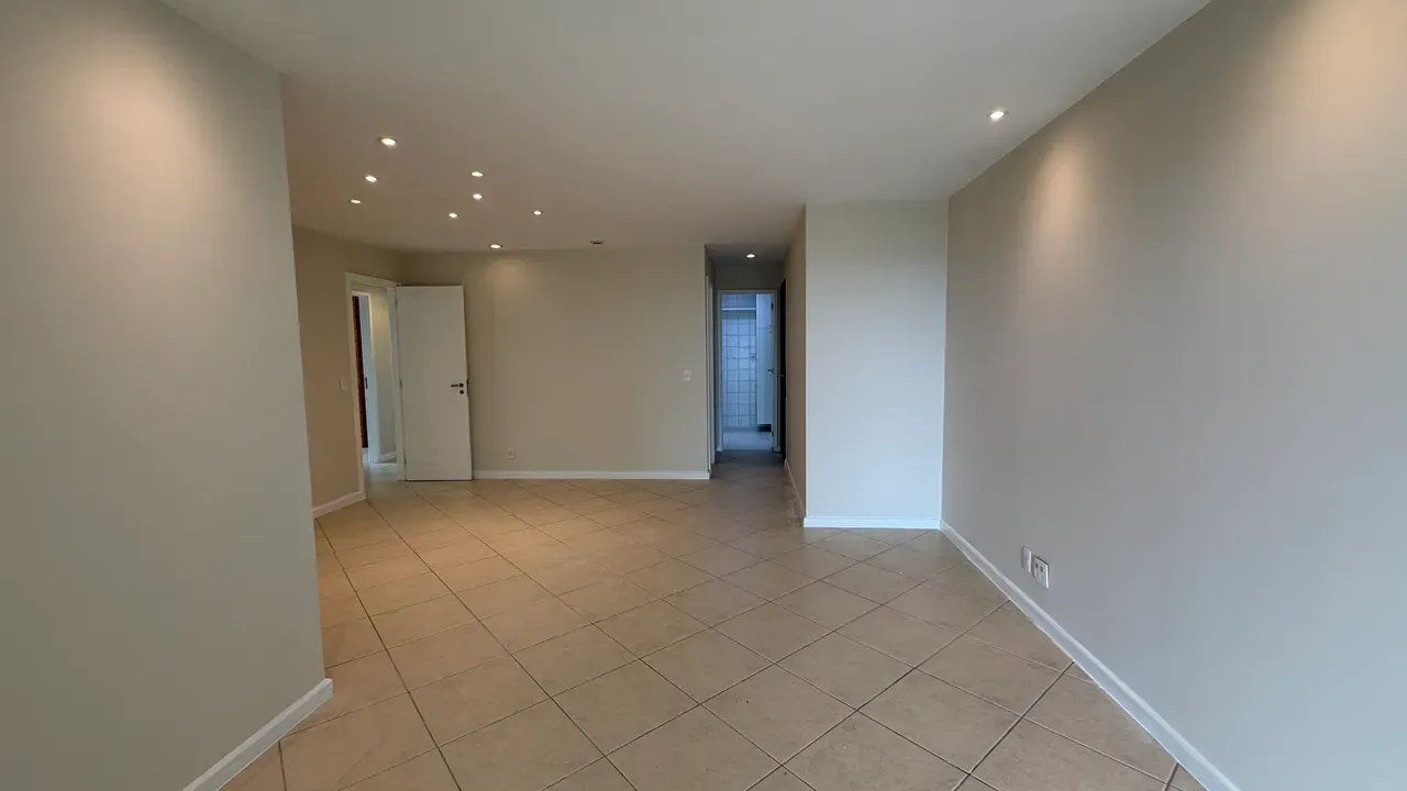 122 m² apartment with 3 bedrooms and garden views — photo 25