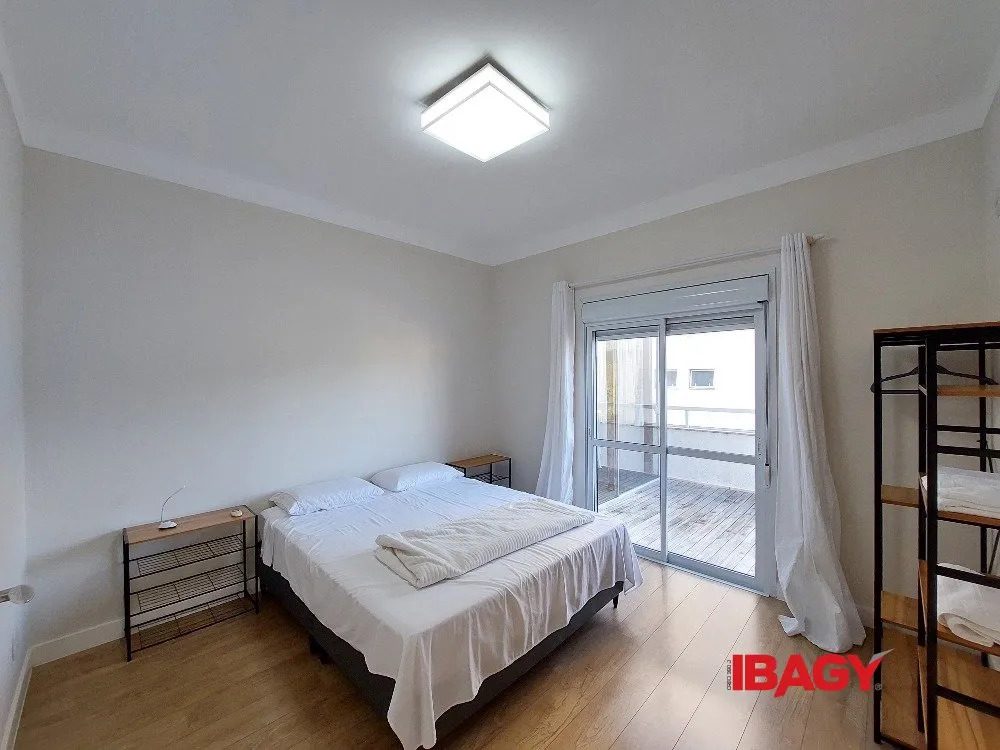 Furnished 145 m² apartment with 3 bedrooms and 2 parking — photo 19