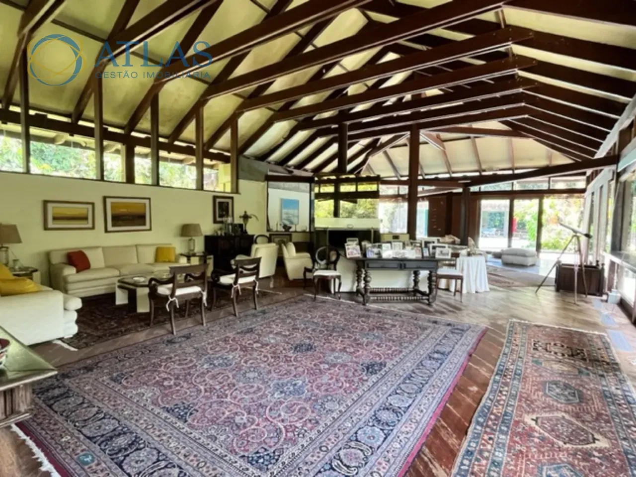 Будинок без меблів з 5 спальнями і 5 ванними, 903 м² — photo 5