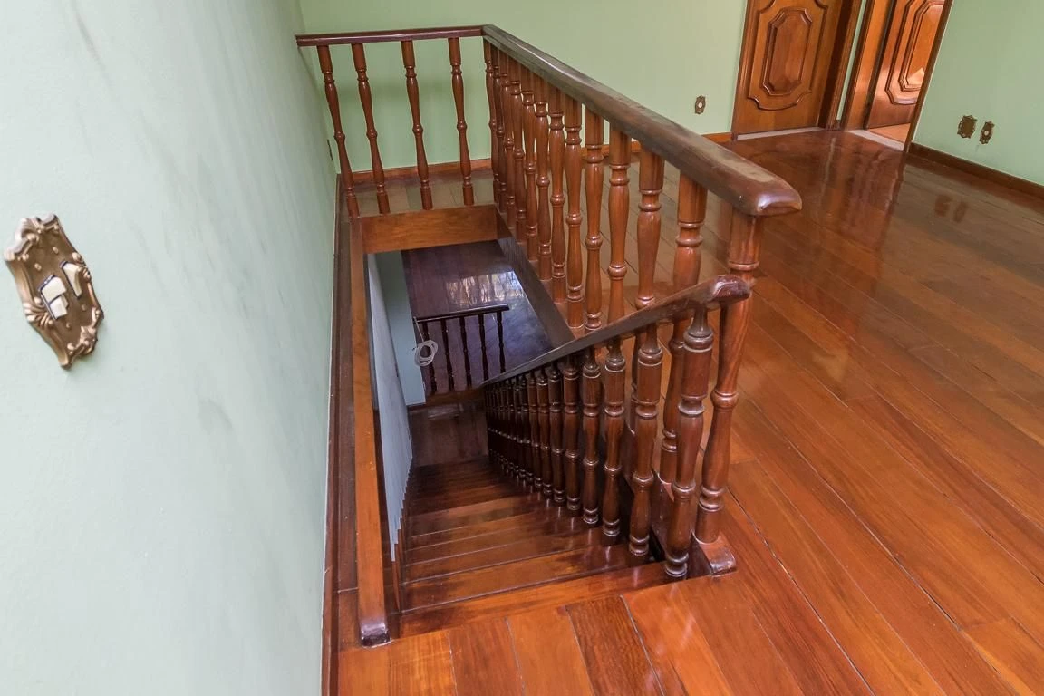 Casa sem mobília com 4 quartos e varanda — photo 81