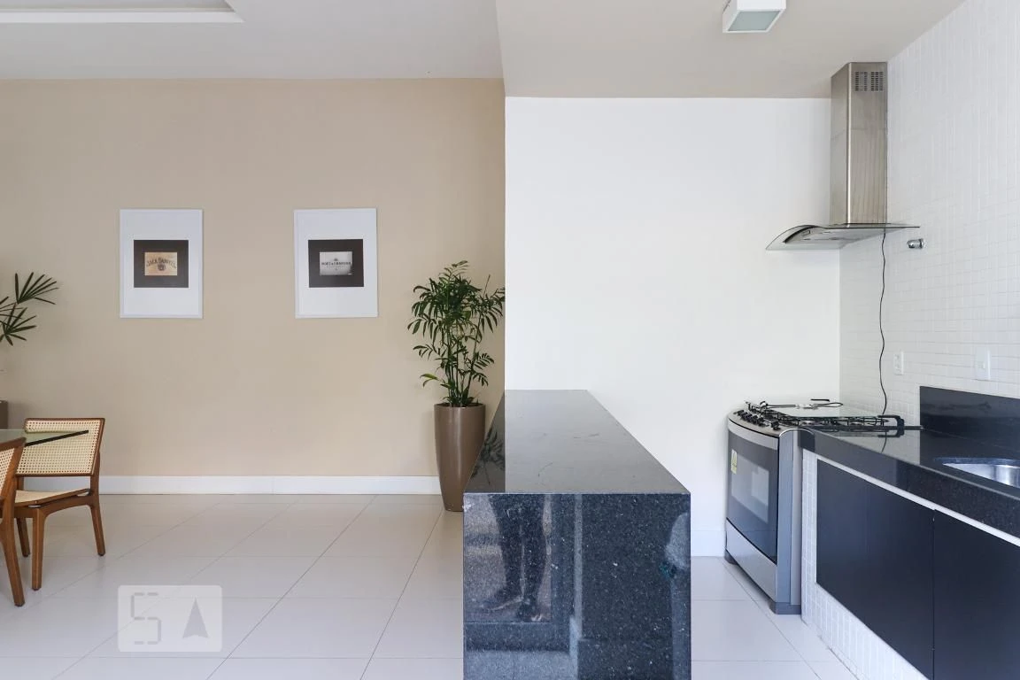 2-bedroom apartment in a building with a sauna — photo 17