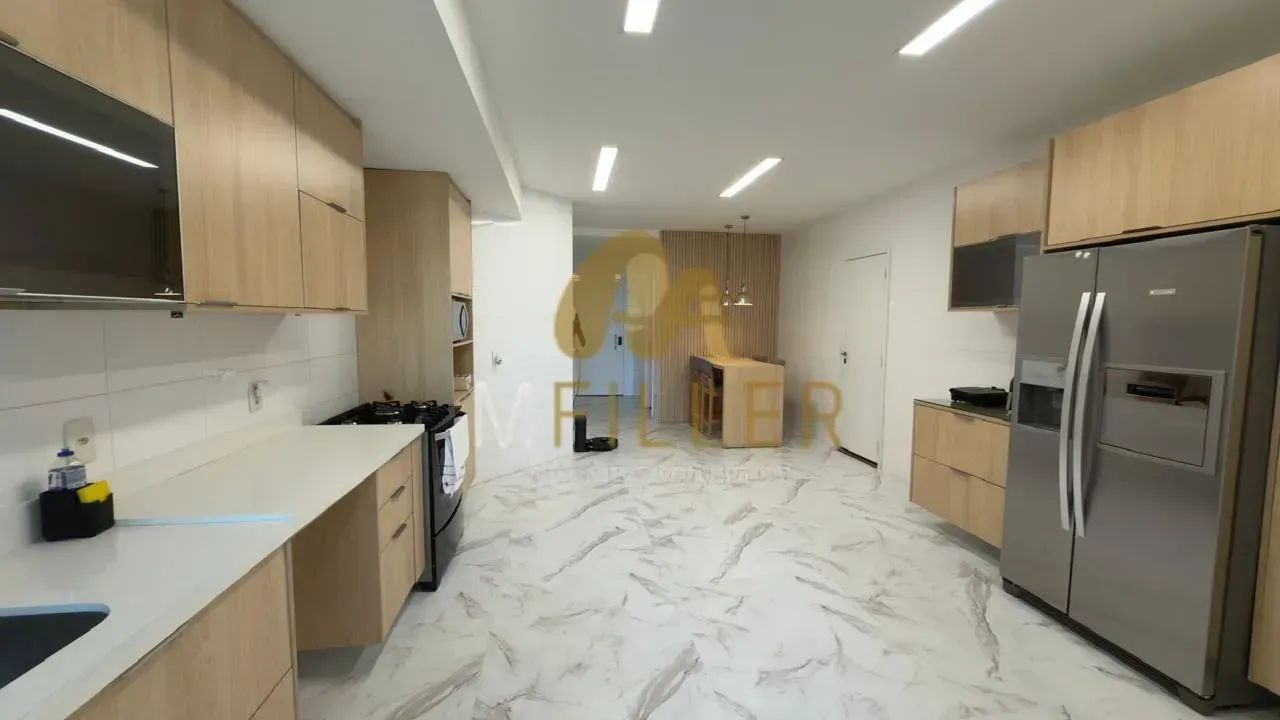 Furnished apartment with 4 bedrooms and 5 bathrooms — photo 12