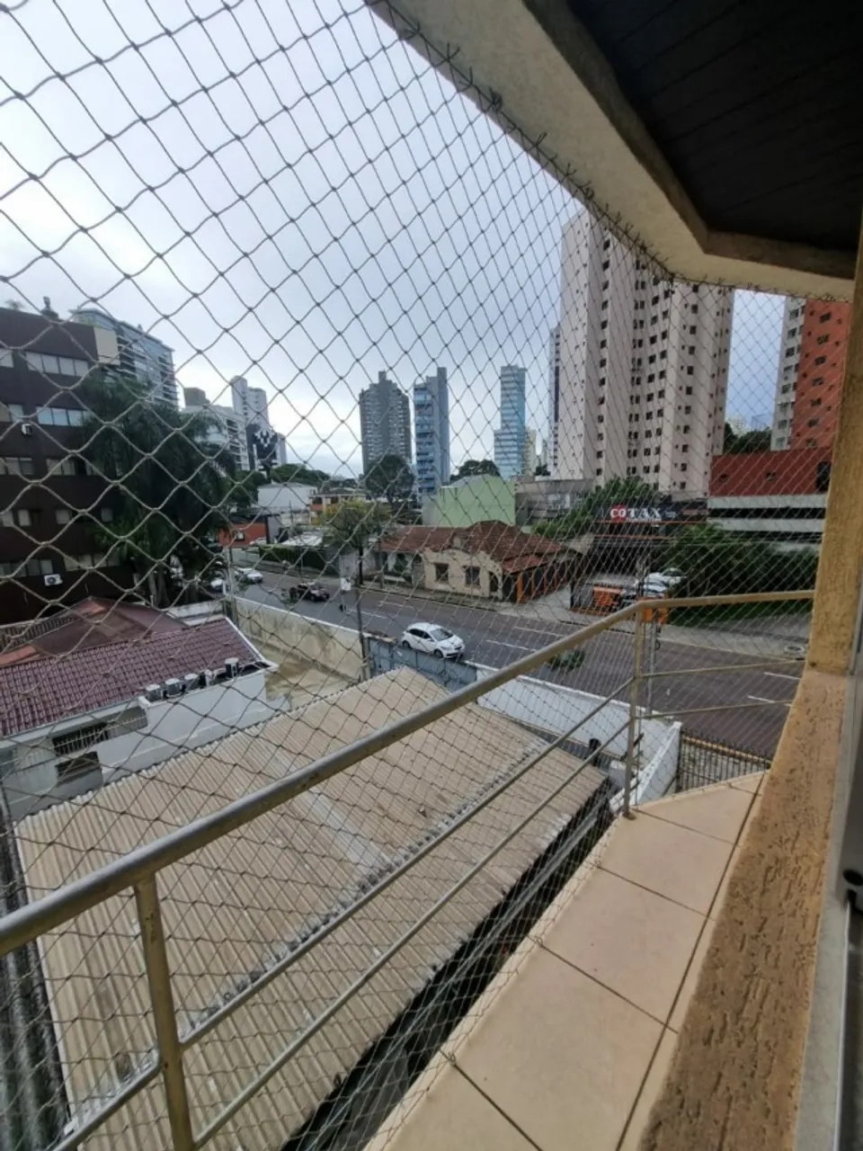 2-bedroom apartment with 2 bathrooms and 1 parking space