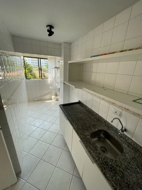 Wood or laminate floors in a 2-bedroom apartment, 60 m² — photo 2