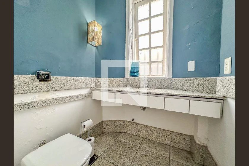 Casa com 4 quartos, jardim privativo e 300 m² — photo 31