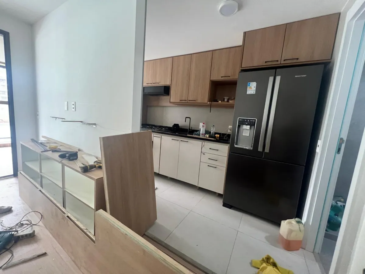 Glass-enclosed balcony in a 3-bedroom apartment, 98 m² — photo 18