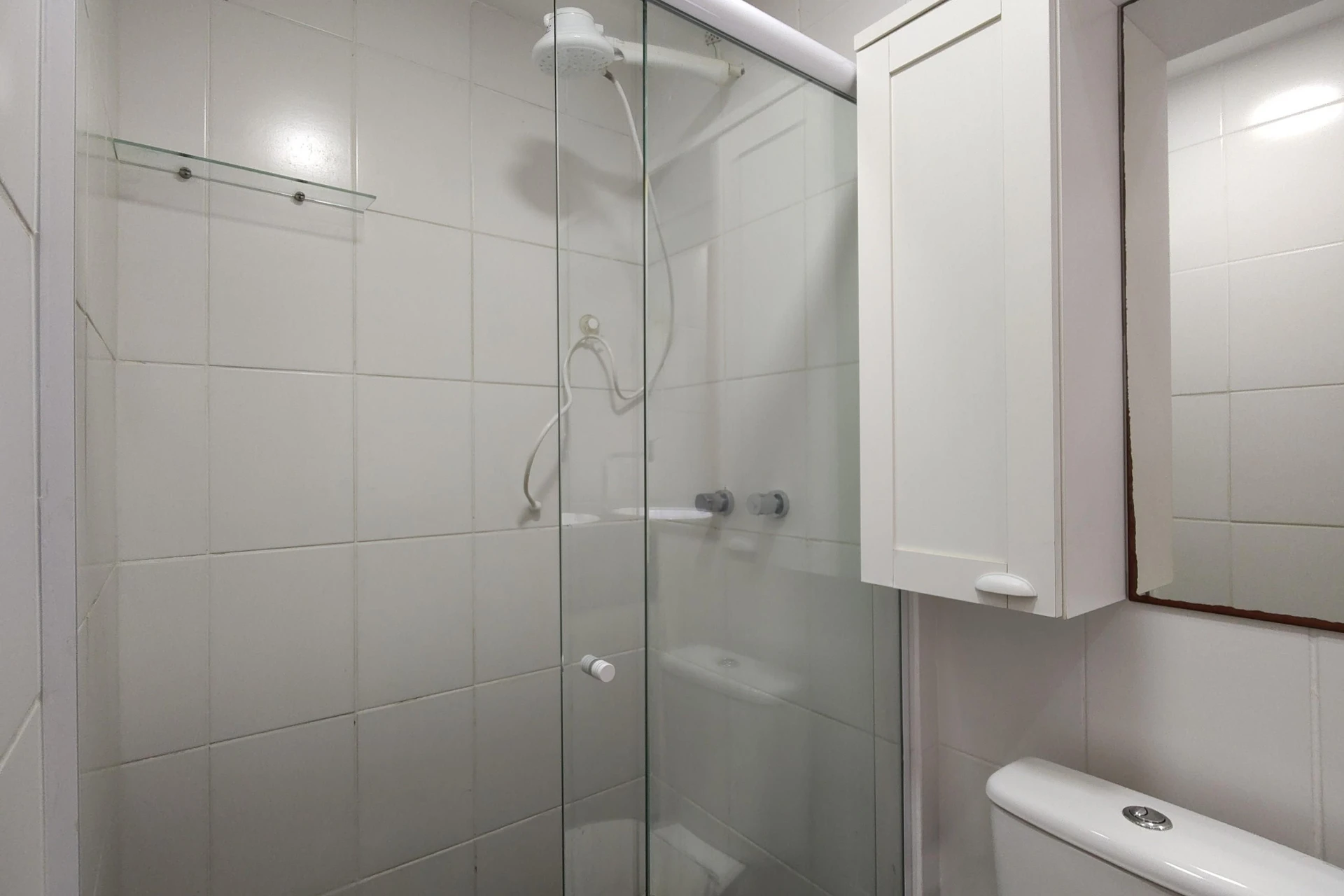 2-bedroom apartment in a building with a gym — photo 29