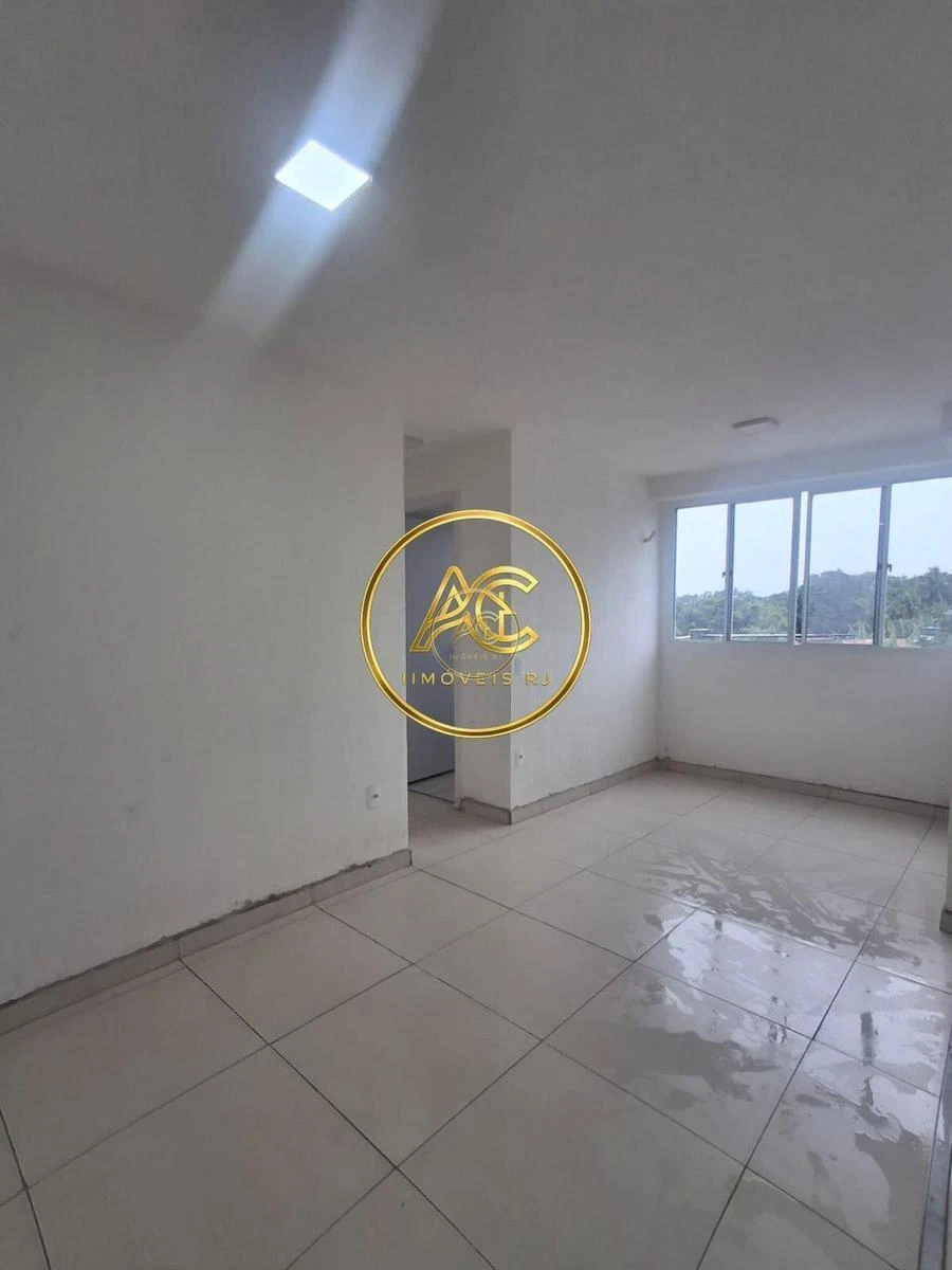 2-bedroom apartment in a building with a pool — photo 9