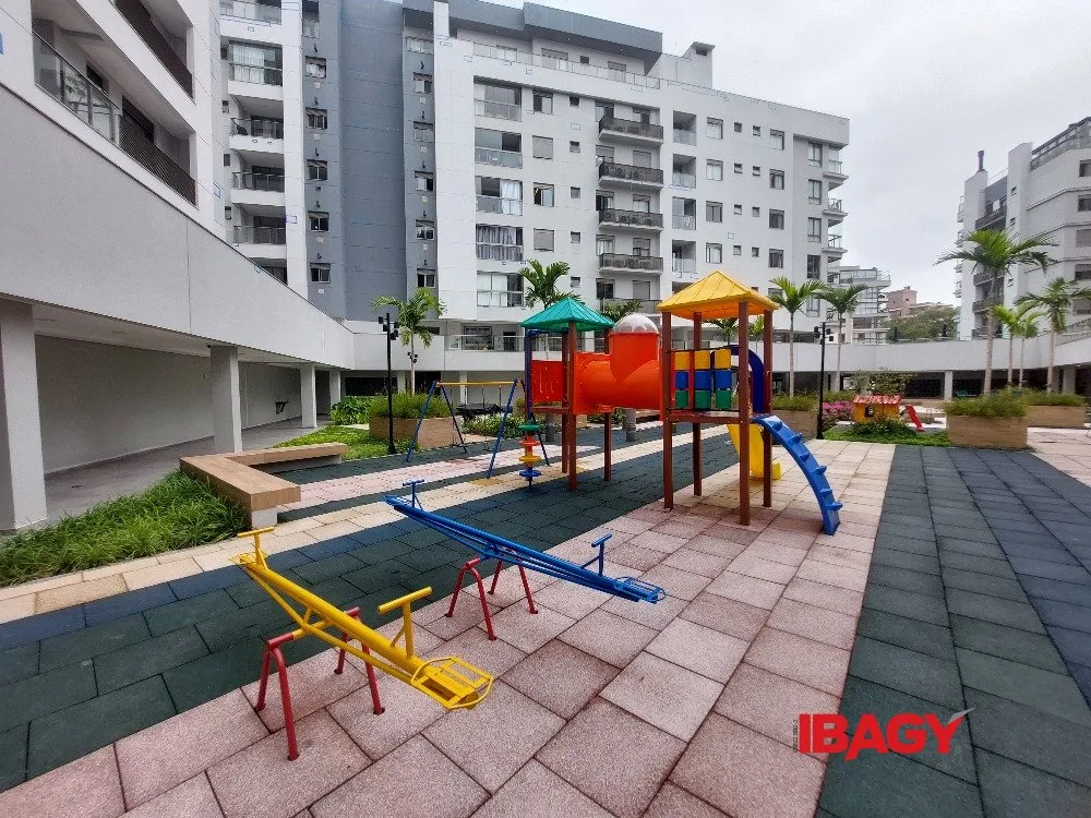 Apartamento de 2 dormitorios con balcón y parrilla — photo 12