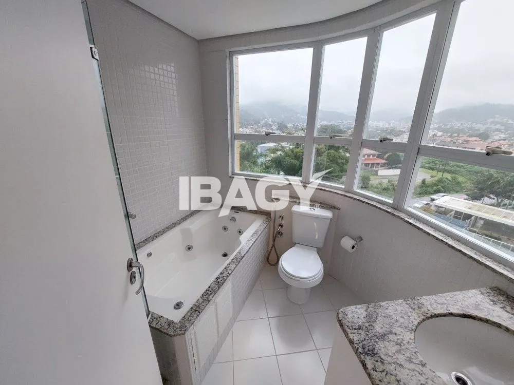 Apartment with 3 bedrooms and 145 m² plus 2 parking spots — photo 33