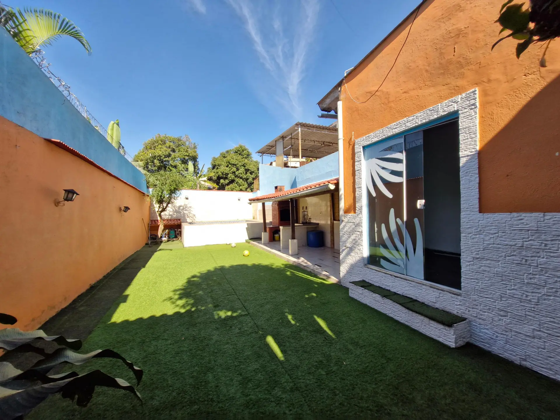 Furnished house with 3 bedrooms, balcony and private garden — photo 22