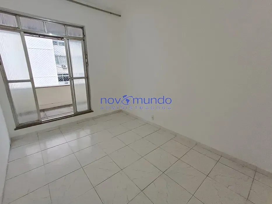 3-bedroom apartment, 1 with its own bathroom, 157 m² — photo 15