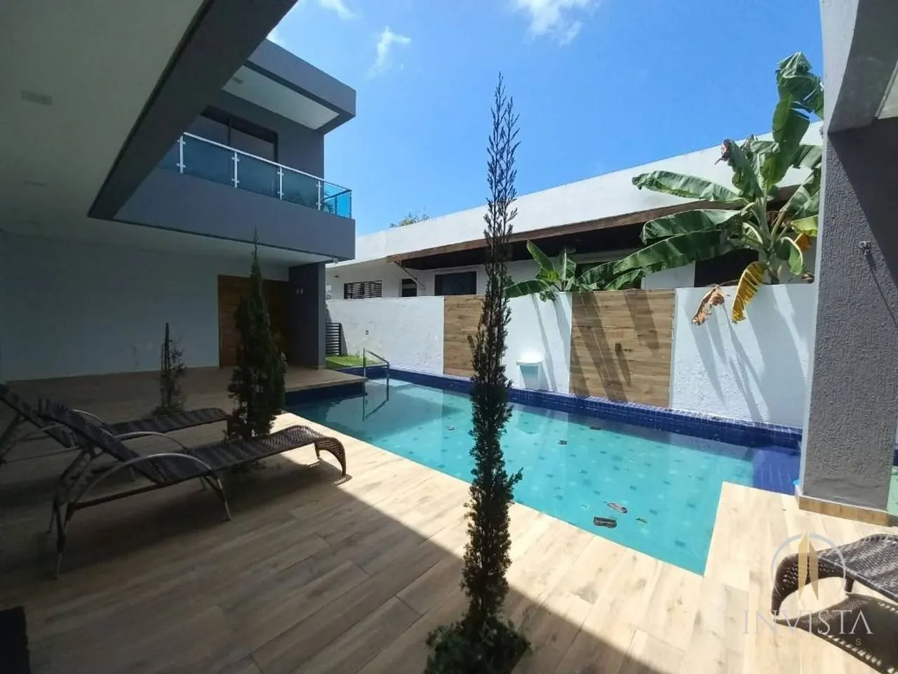 Furnished house, 481 m², with floor-to-ceiling windows — photo 54