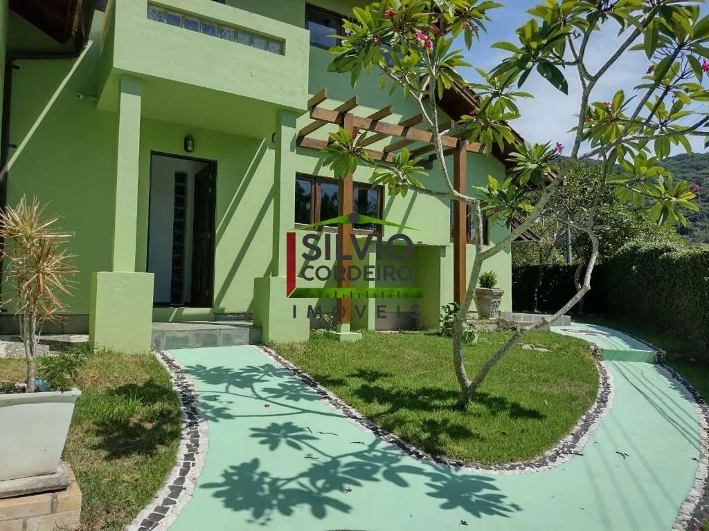 Gated house with 3 en-suite bedrooms and private garden — photo 4