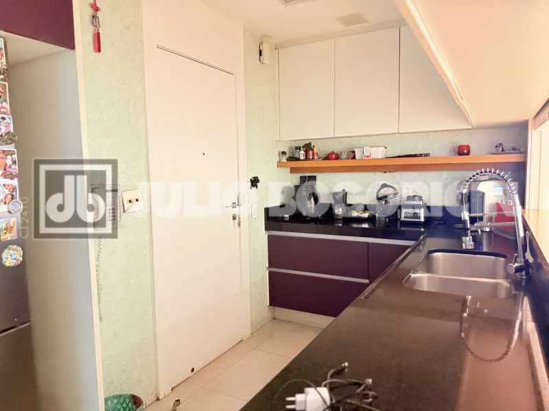 Apartamento de 4 quartos com 195 m² e cozinha americana — photo 32