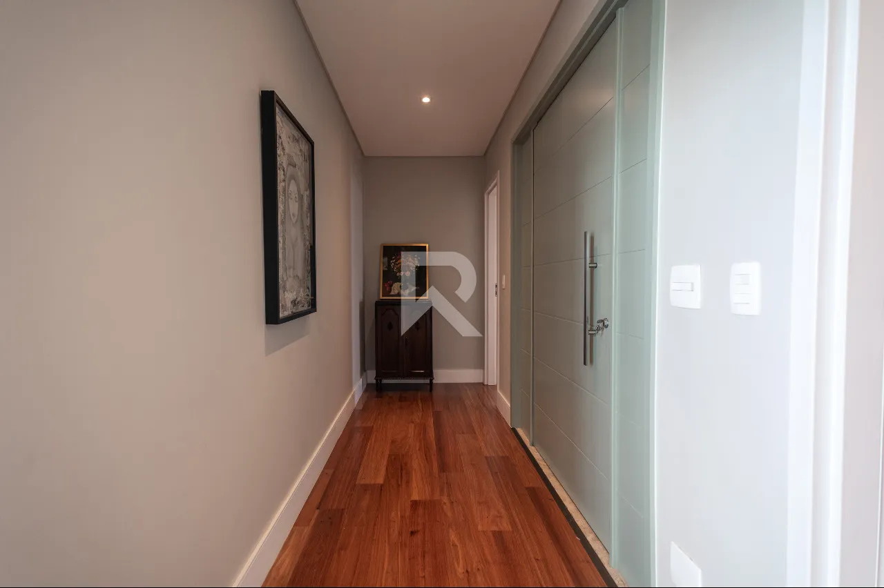 Apartamento de 231 m² com 4 quartos e 5 banheiros — photo 15