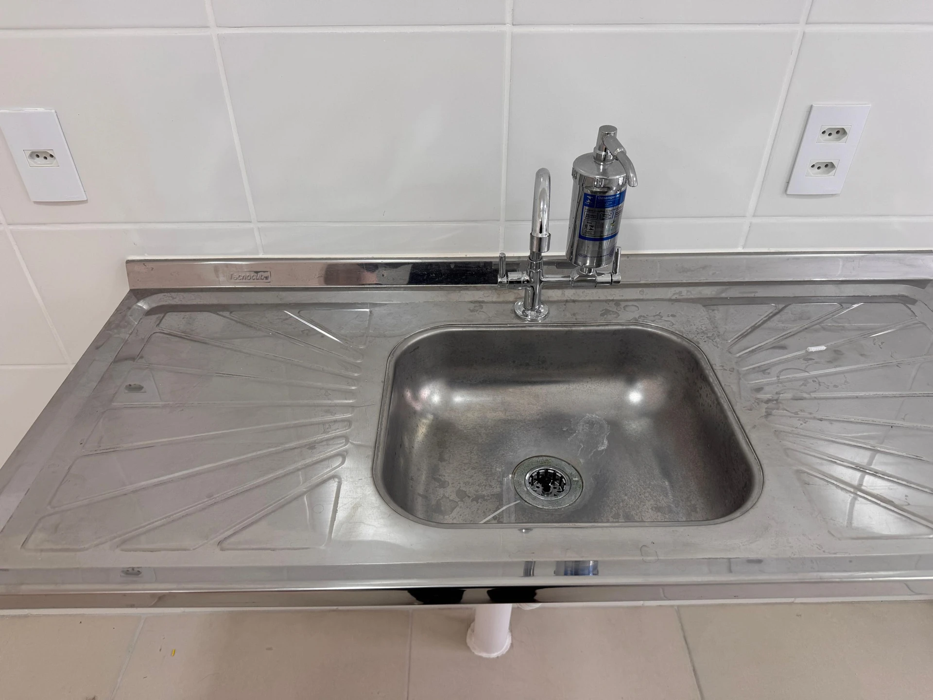 Apartamento sem mobília com 2 quartos e varanda — photo 20