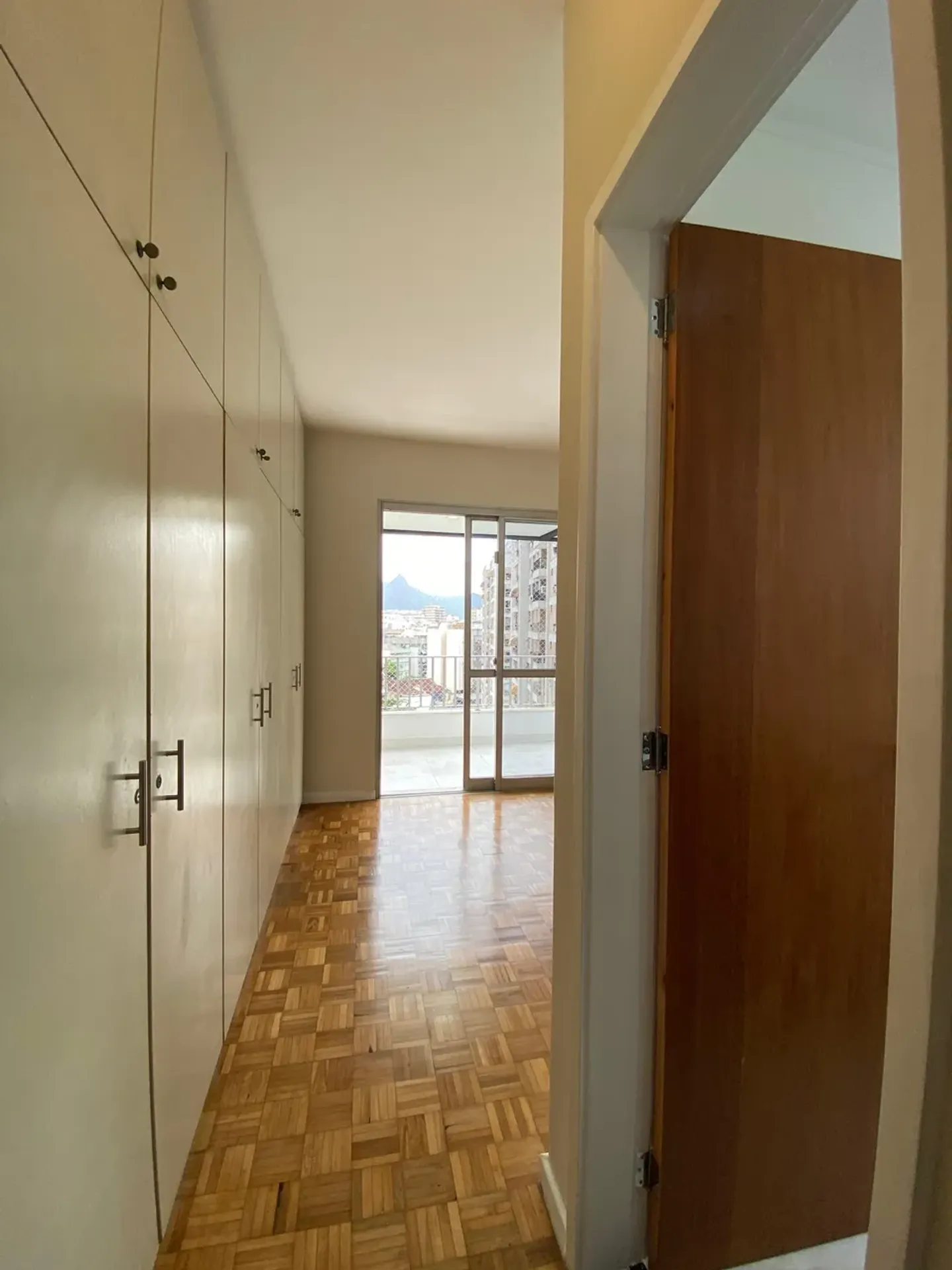 Пральна машина та 2 спальні: квартира 90 м² — photo 15