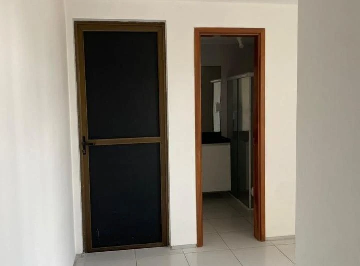 70 m² apartment with 3 bedrooms and a balcony — photo 6