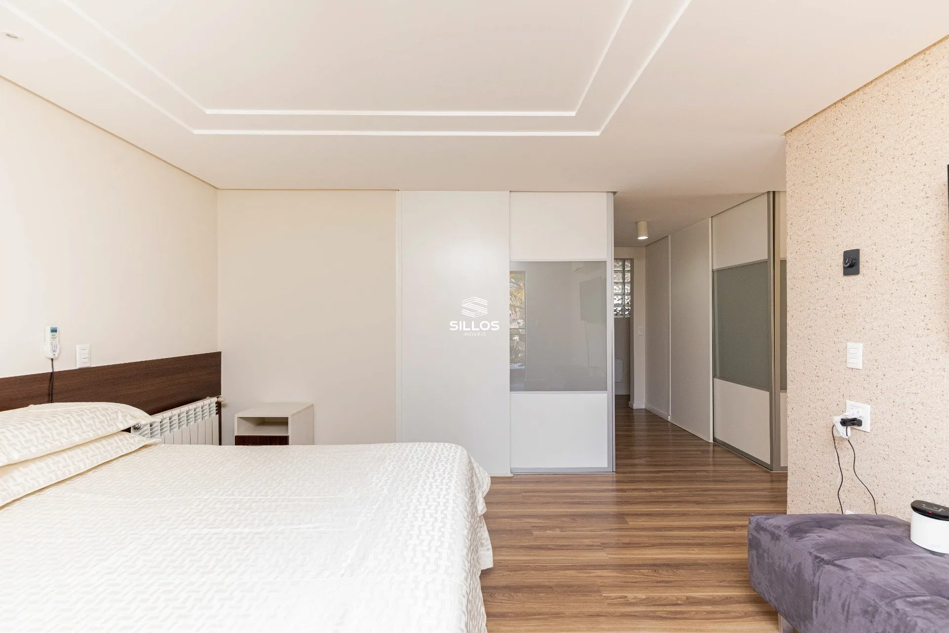 House with 4 bedrooms, 8 parking spaces in a condo — photo 43