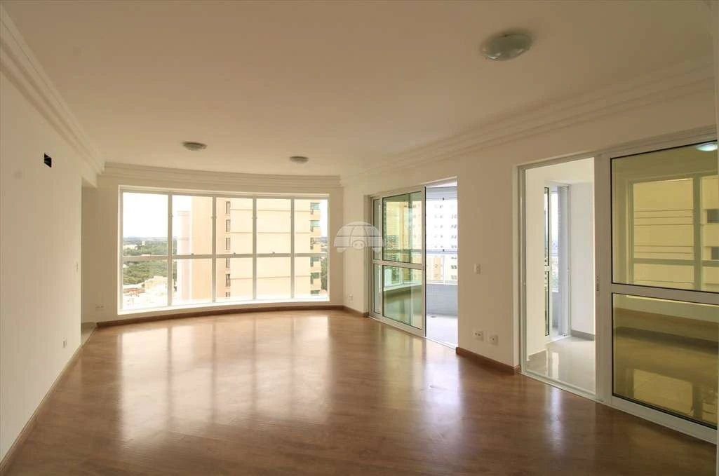 Unfurnished 4-bedroom apartment with enclosed glass balcony