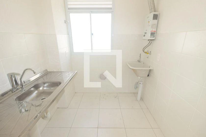 2-bedroom apartment in a building with a pool — photo 39