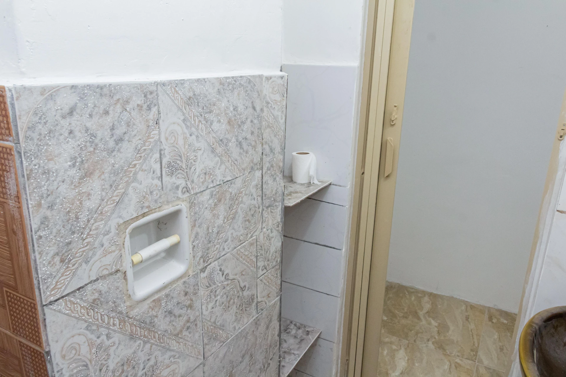Незамеблированная студия с 1 спальней и 1 ванной — photo 40