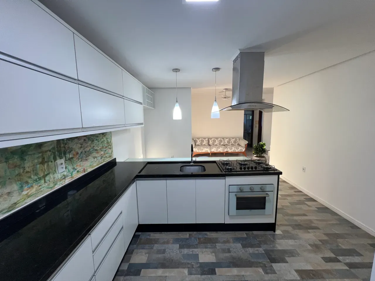 Apartment with 3 bedrooms, en-suite and open gas kitchen — photo 16