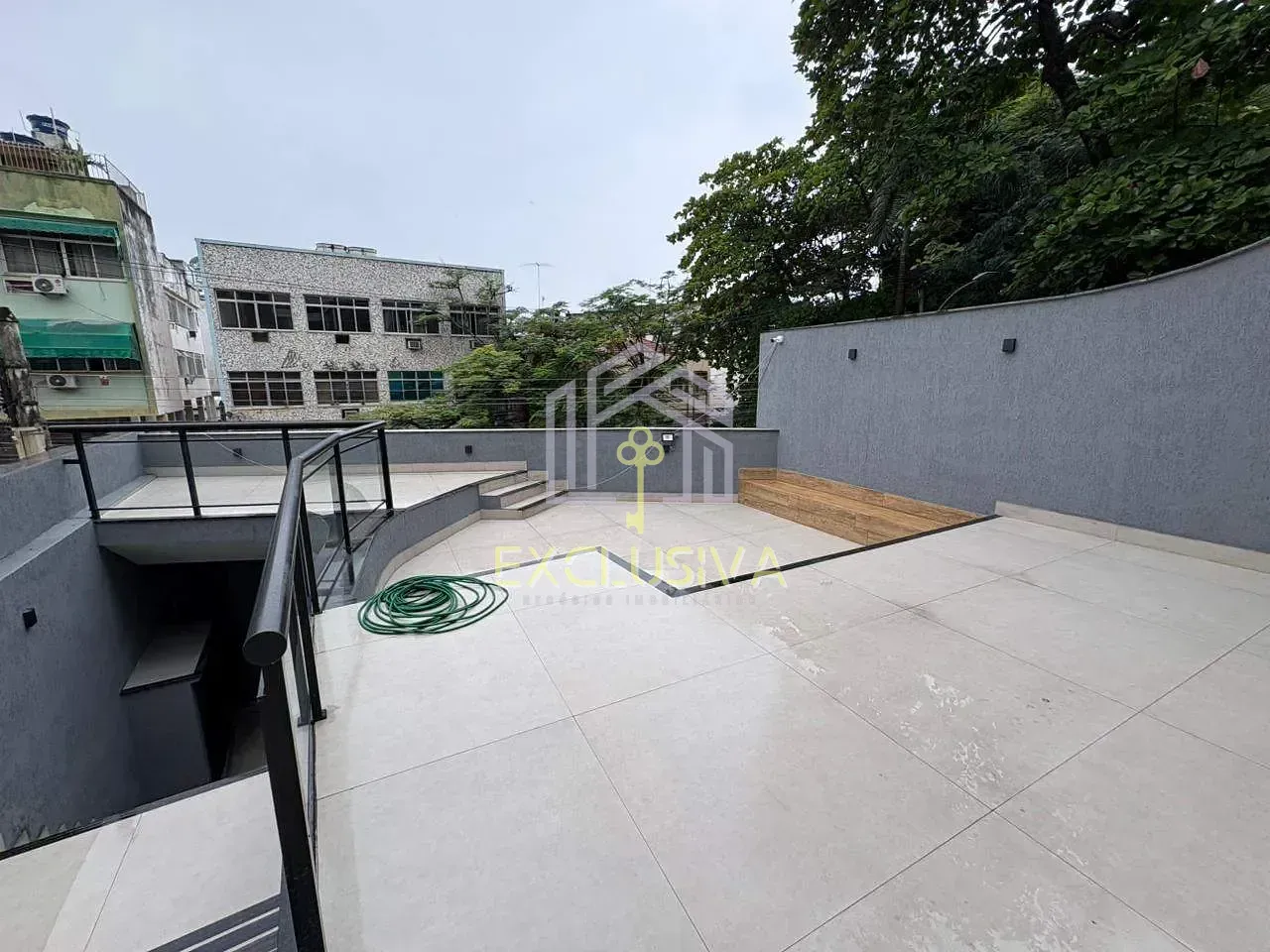 Triplex house with 5 bedrooms and 5 bathrooms — photo 7