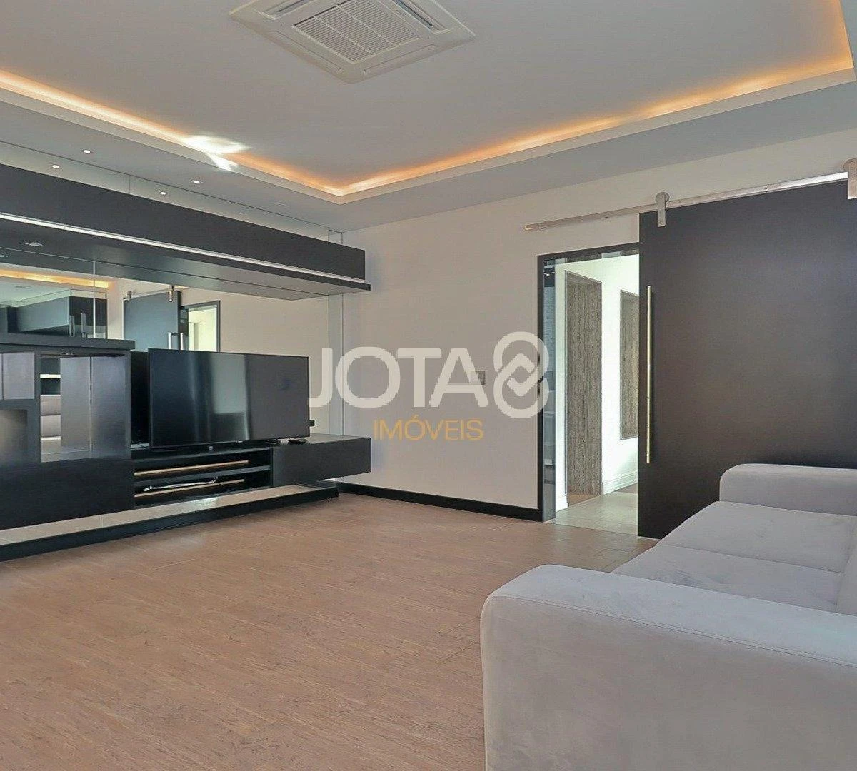 2-bedroom apartment in a building with a gym — photo 25