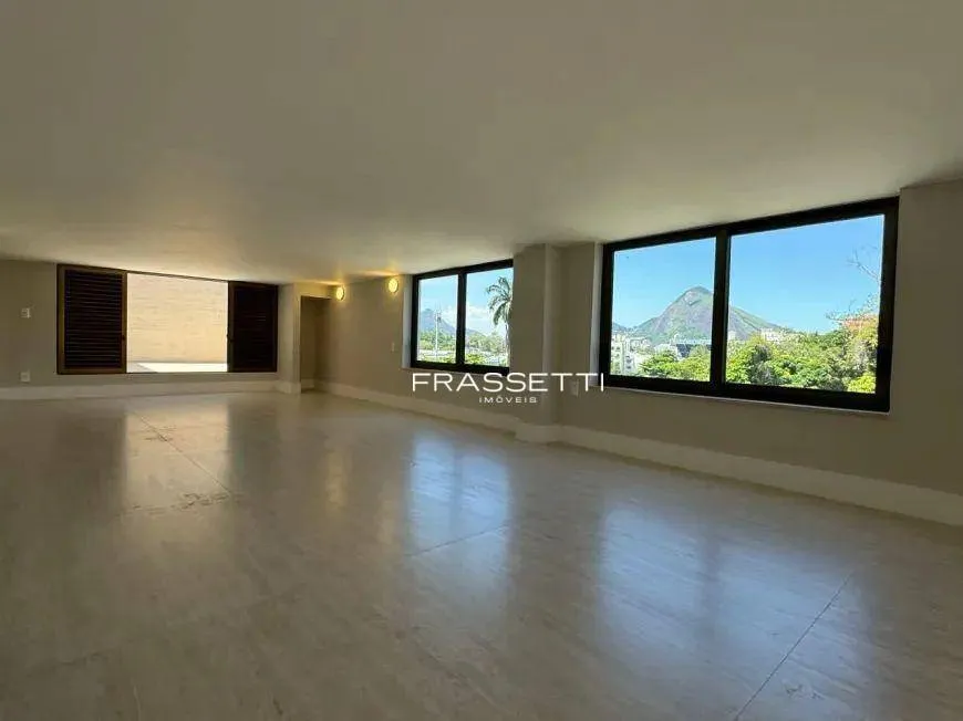 4 quartos e janelas do piso ao teto: apartamento de 460 m² — photo 3