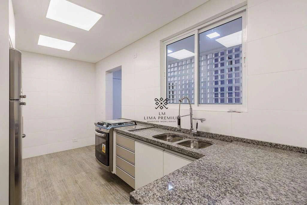 3-bedroom apartment with a closed kitchen and suite — photo 2