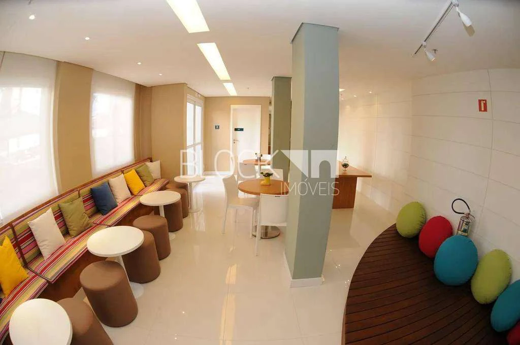 Apartamento amueblado de 2 habitaciones con balcón — photo 29