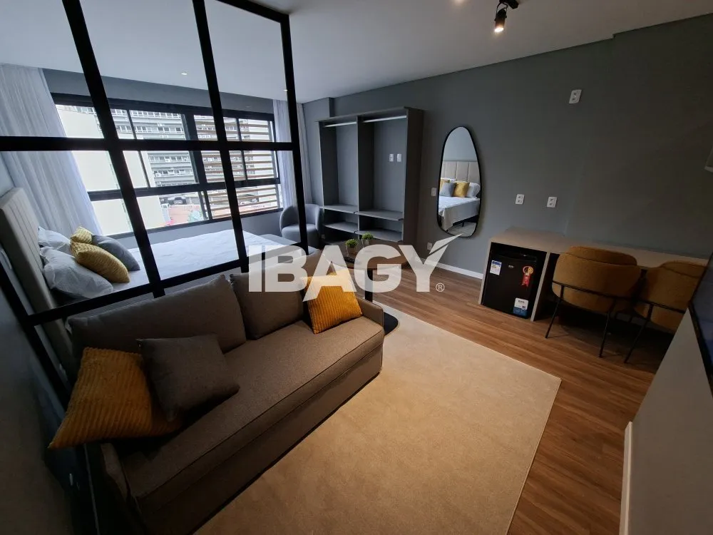 30 m² apartment with 1 bedroom and tall windows — photo 31