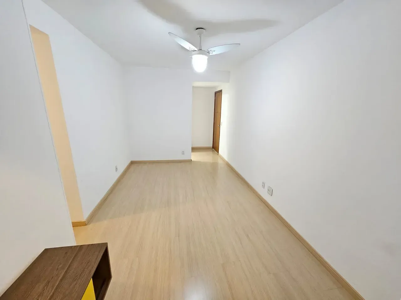 Unfurnished 3-bedroom apartment with separate kitchen — photo 12