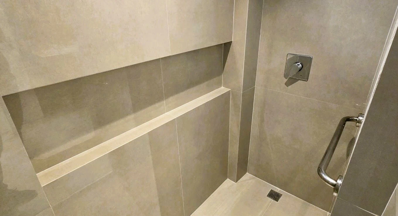 2-bedroom apartment with a washing machine in Curitiba — photo 19