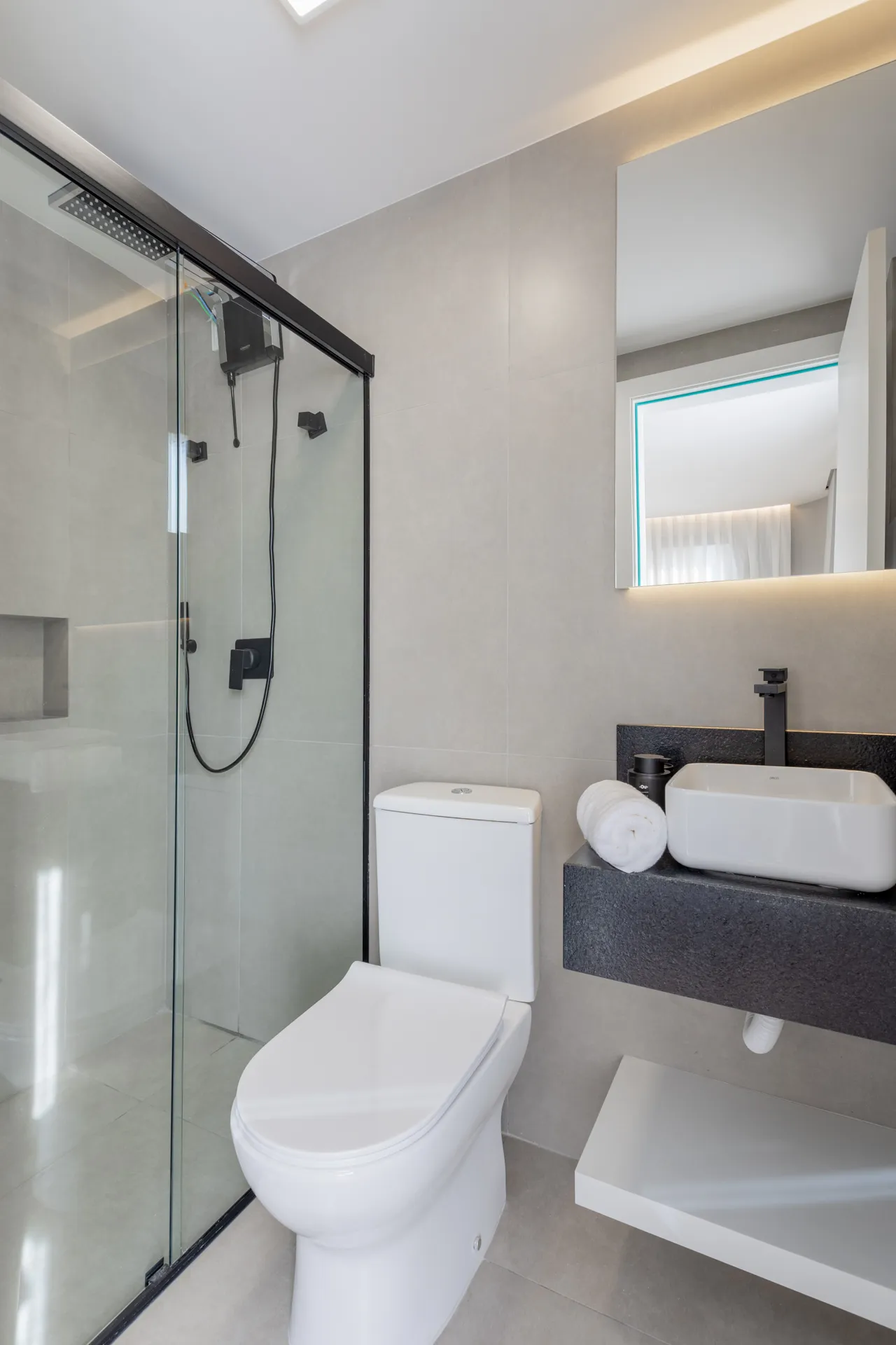 Furnished studio, 40 m², with a home office — photo 10