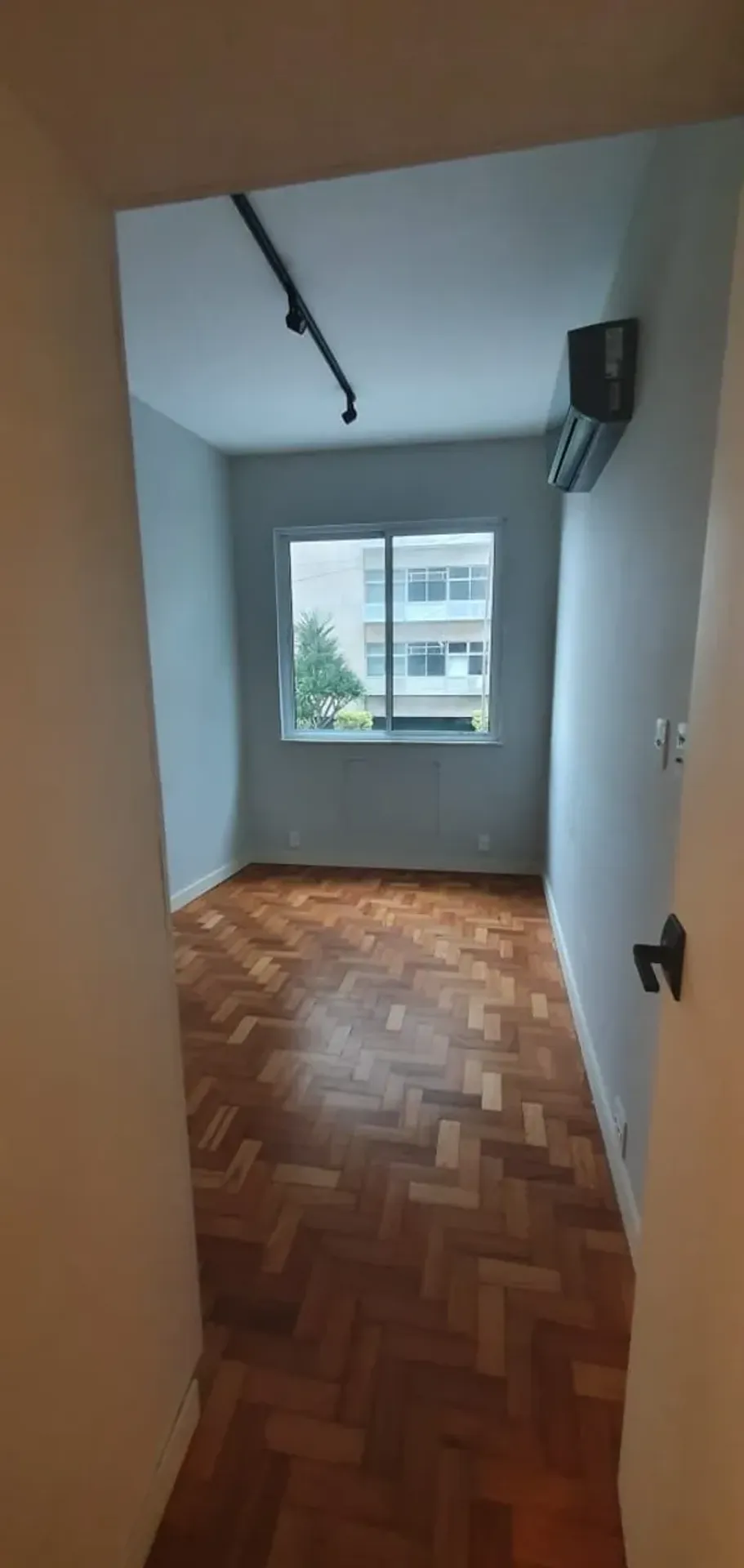 2-bedroom apartment with a home office in Rio de Janeiro — photo 11