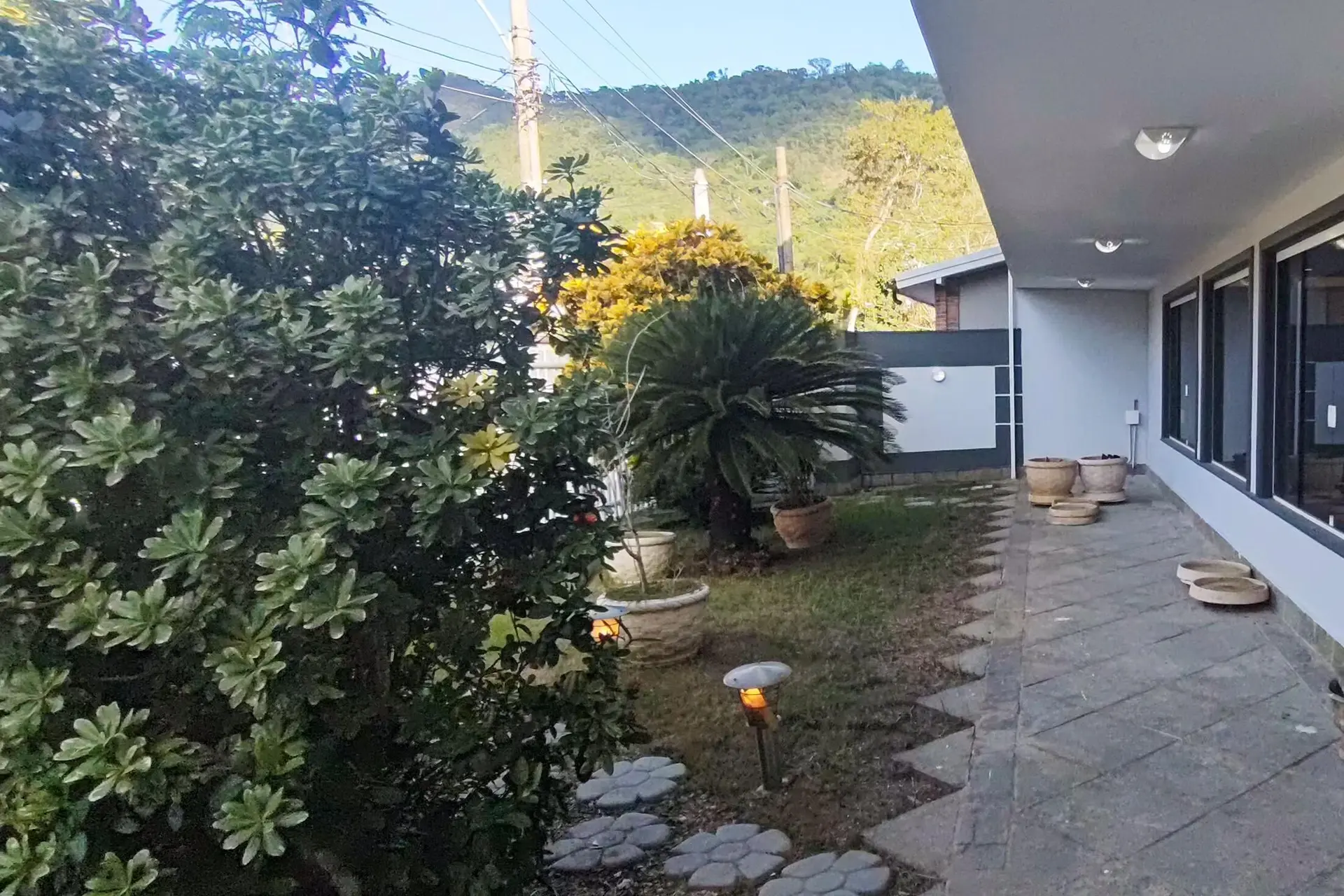 Casa mobiliada em condomínio com 6 suítes e 8 banheiros — photo 37